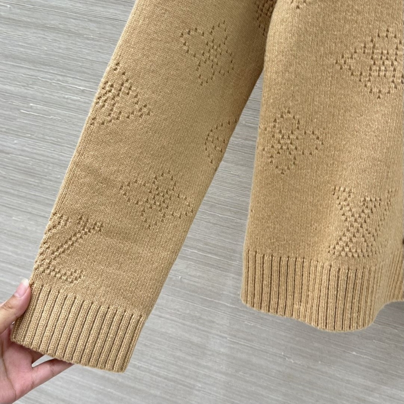 l0vis Vvtt0n outwear